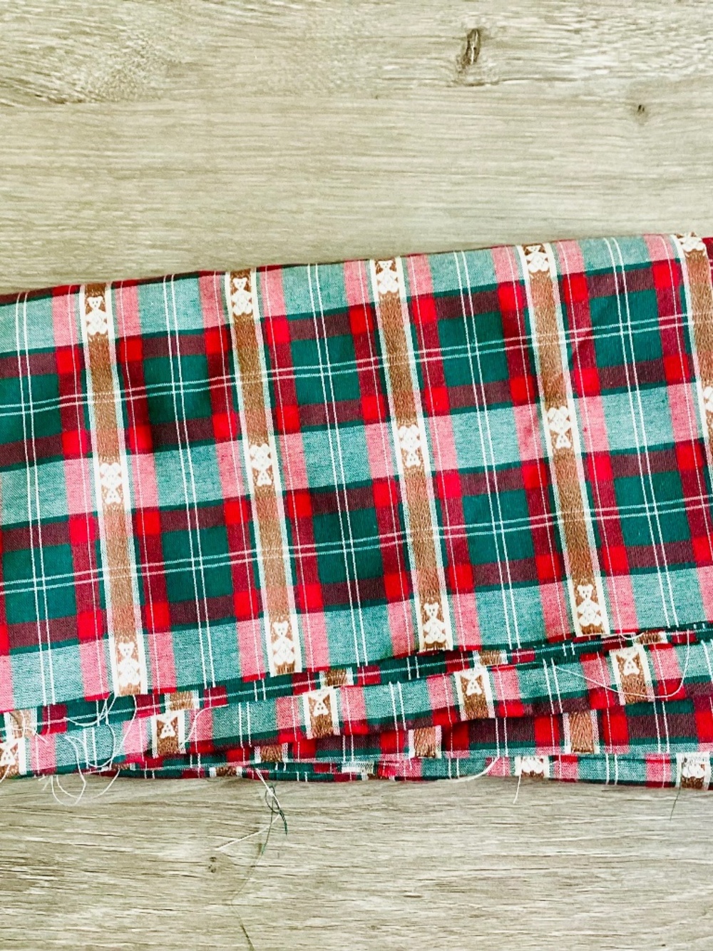 1.5 Yards Vtg Christmas tartan plaid fabric Teddy Bears Red Greed 44” Wide